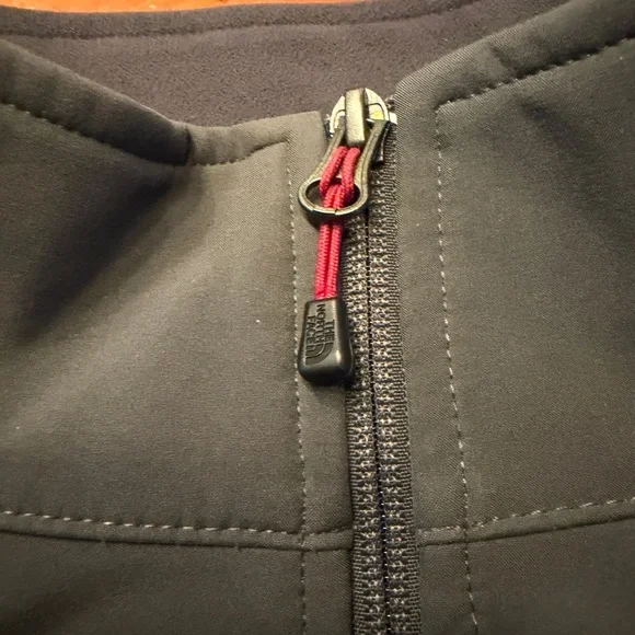 The North Face Men's Red and Gray Performance Jacket - Picture 7 of 12